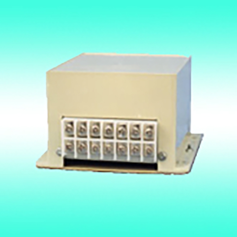 FJQ-3三相(xiang)移相或(huò)過零可(kě)控矽觸(chù)發附加(jia)器